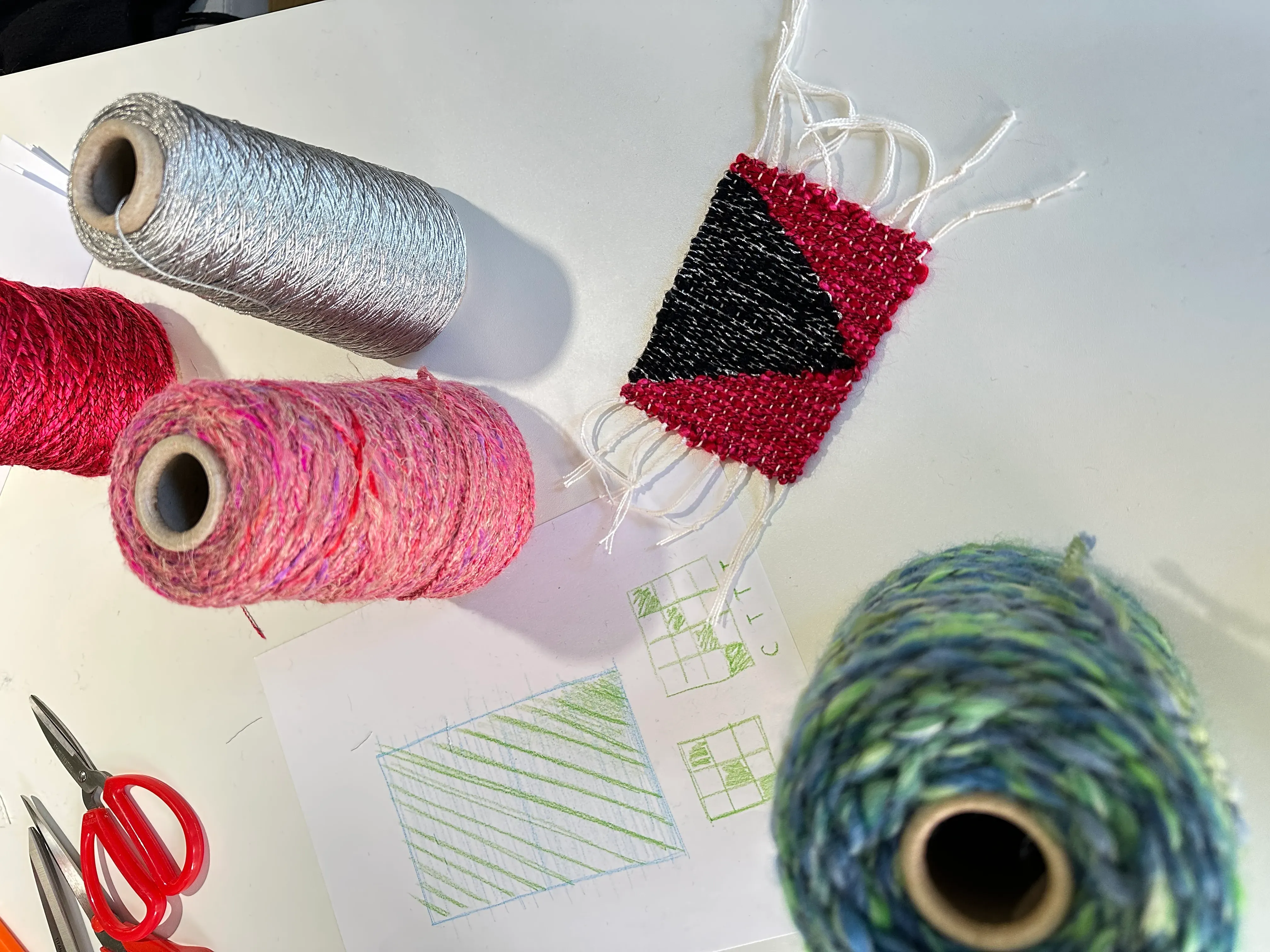 Initiation au tissage sur cadre